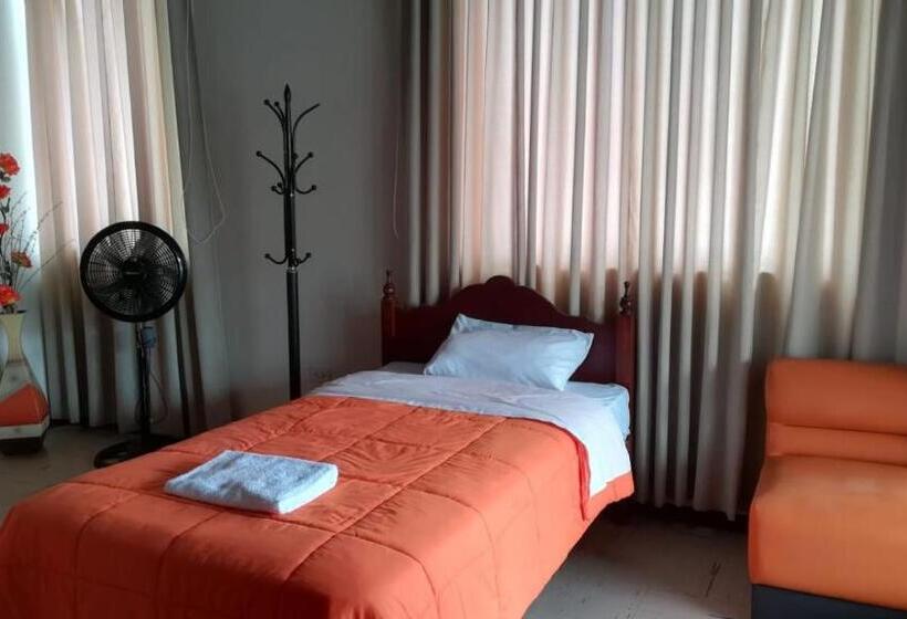 标准三人间, Hospedaje Fremiott