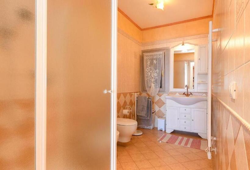 1 Bedroom Apartment Lake View, Appartamenti Castello Resort