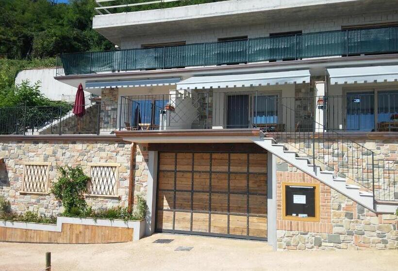 1 Bedroom Apartment Lake View, Appartamenti Castello Resort