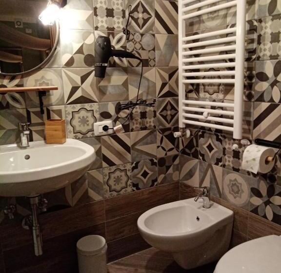 غرفة أساسية, B&b Il Vecchio Lupo