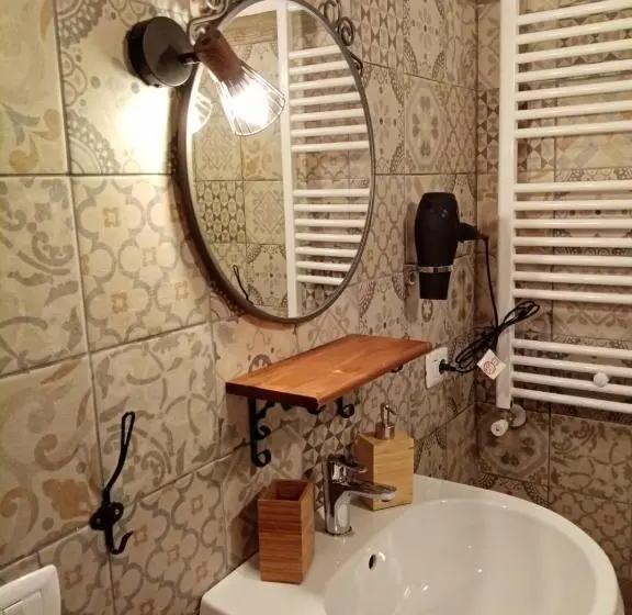 ベーシックルーム, B&b Il Vecchio Lupo