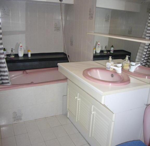 ファミリールーム, Zimmer Mit Frühstück