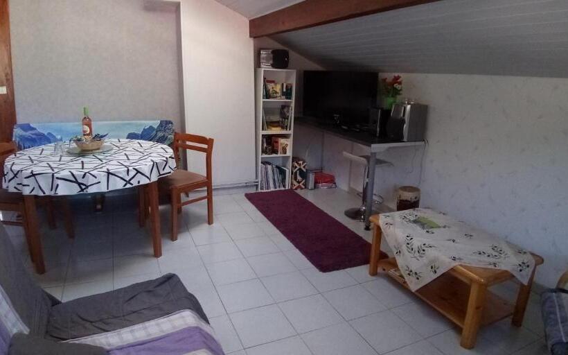 Семейный Номер, Zimmer Mit Frühstück