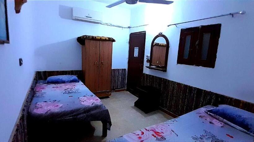 اتاق استاندارد, Fighting Kangaroo Camp