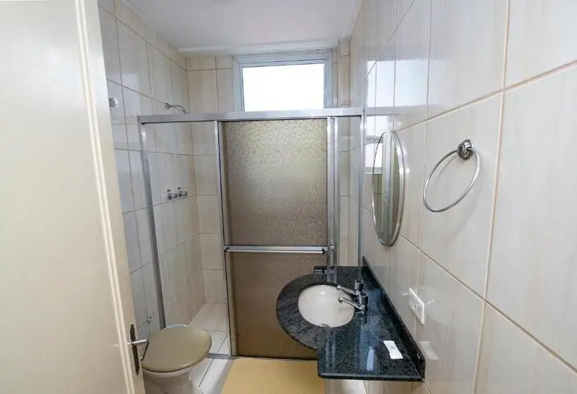 Standard Kolmen Hengen Huone, Imperador