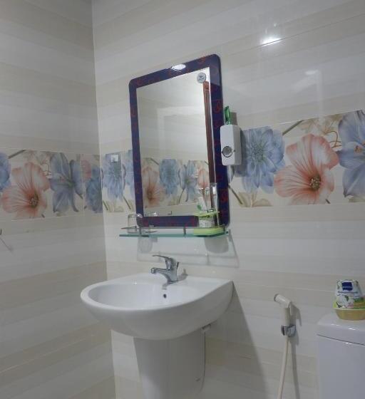 اتاق استاندارد چهار تخته, Khách Sạn Hương Sen Sa đéc