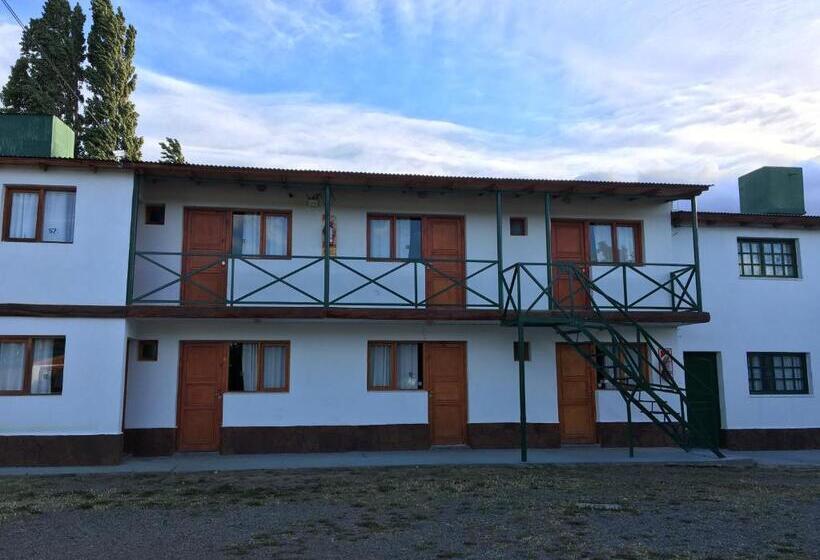 이코노미 룸, Los Dos Pinos