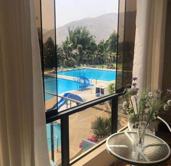 Номер Superior, Mi Pequeño Club