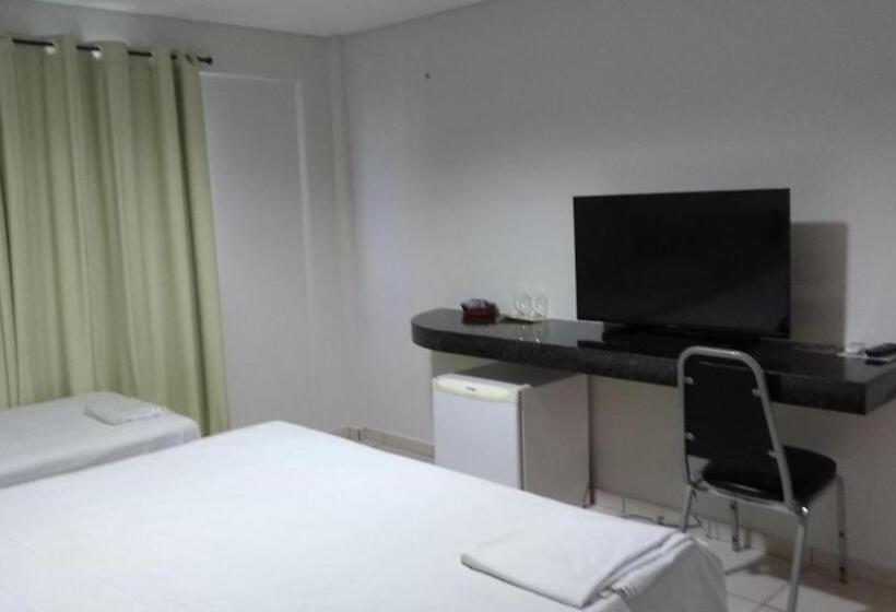 חדר סטנדרט לשלושה, Parnaiba