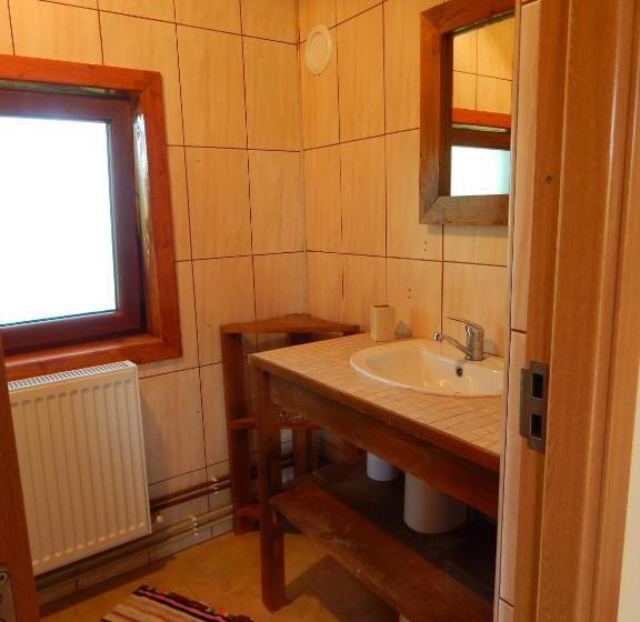 غرفة قياسية حمام مشترك, Pensiunea Lucia