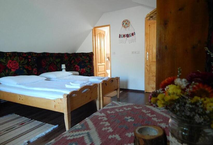 غرفة قياسية ثلاثية, Pensiunea Lucia