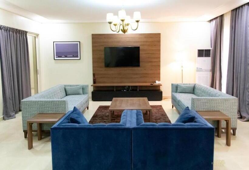 آپارتمان 1 خوابه با چشم‌انداز استخر, Metro Apartments