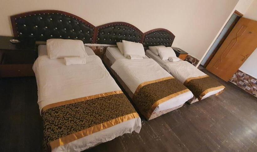 Economy Triple Room, Crystal Hotel فندق كريستال