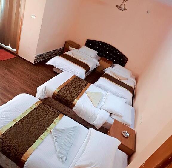 Economy Triple Room, Crystal Hotel فندق كريستال