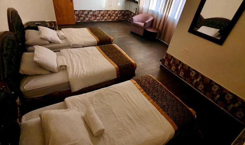 Economy Quadruple Room, Crystal Hotel فندق كريستال