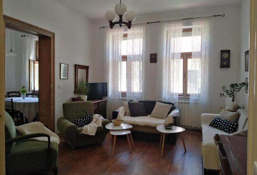 خانه 3 خوابه, šomin Lagum Vila