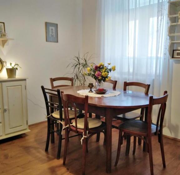 خانه 3 خوابه, šomin Lagum Vila