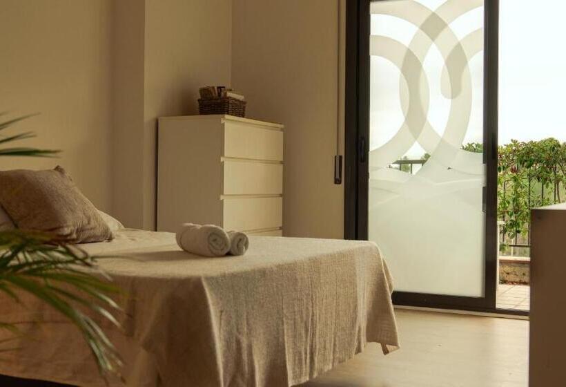 חדר סטנדרט חדר אמבטיה משותף, Only Women Guest House   Villa De La Comunidad Internacional De La Mujer