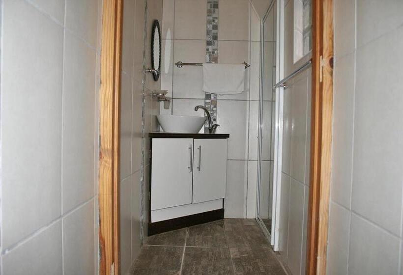 اتاق استاندارد, Room In Bb Double Bed Room Rhino Amarachi Bed Breakfast