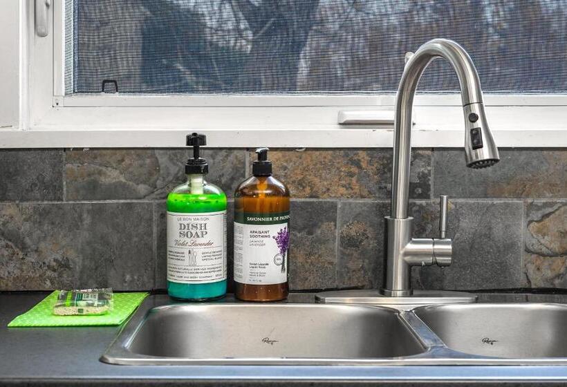 ویلای استاندارد با چشمانداز باغ, V Home By Heritage Park And Glenmore Reservoir