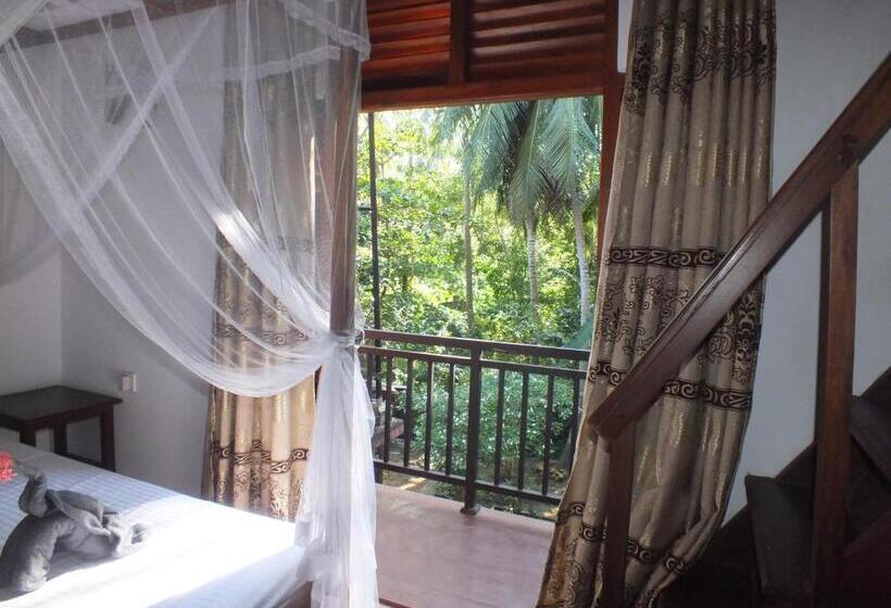 חדר סטנדרט לשלושה עם טרסה, Abraham Beach House