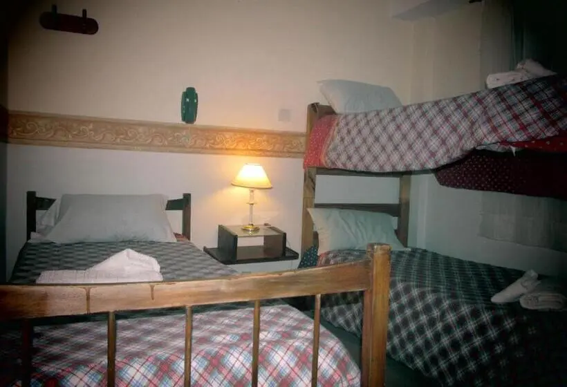 Basic Kolmen Hengen Huone, Hosteria Los Amigos