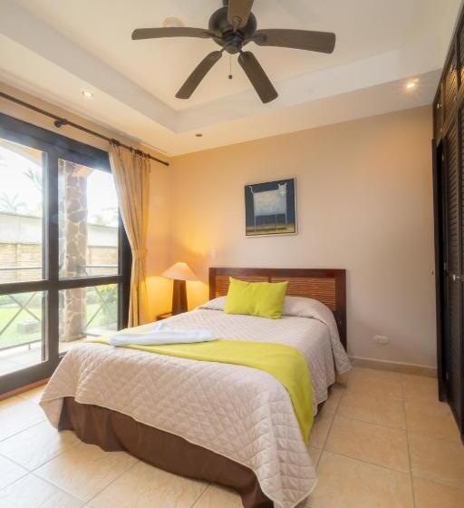 带3个卧室带海景的公寓, Bahia Encantada Beach Front Proyect, Jaco Paradise