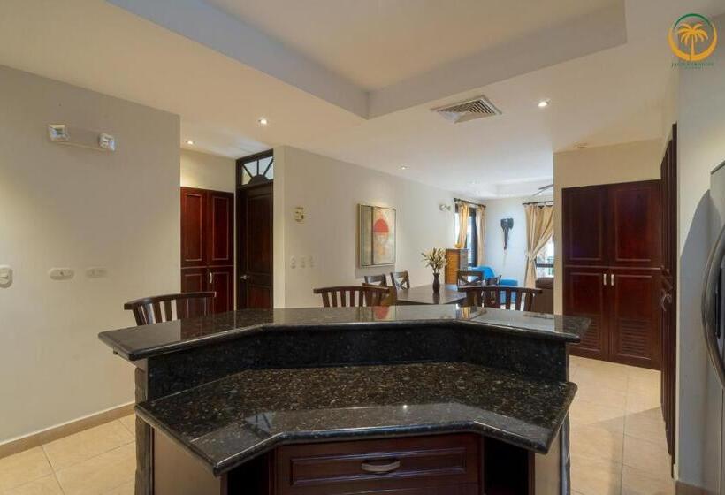 Апартаменты 3 Спальни Вид на Море, Bahia Encantada Beach Front Proyect, Jaco Paradise