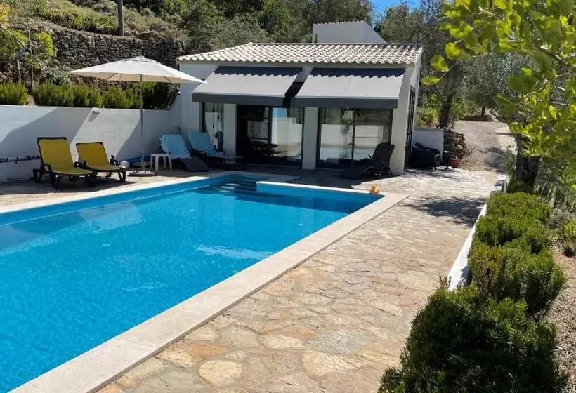 プールビュースタンダードステューディオ, B&b Casa Encantada