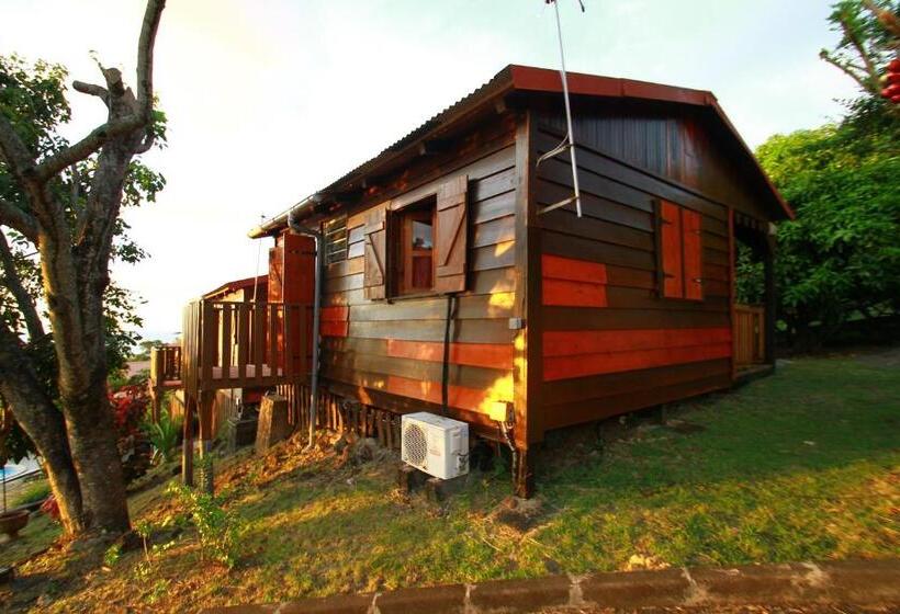 بانگلوی استاندارد با چشمانداز دریا, Gîtes Bb