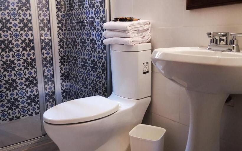 标准三人间, Sautto