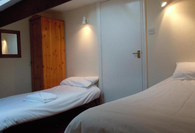 בית, 2 חדרי שינה, The New Inn