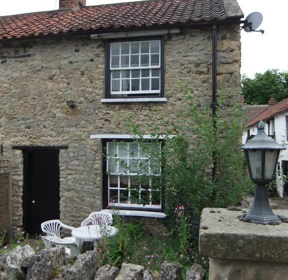 בית, 2 חדרי שינה, The New Inn