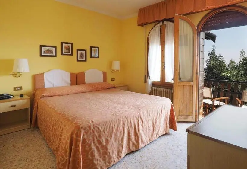 Standard-huone, Tirolo