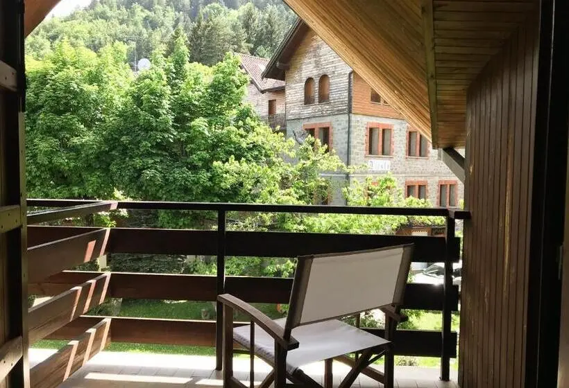 Huoneisto 1 Makuuhuone Näkymä, Tirolo
