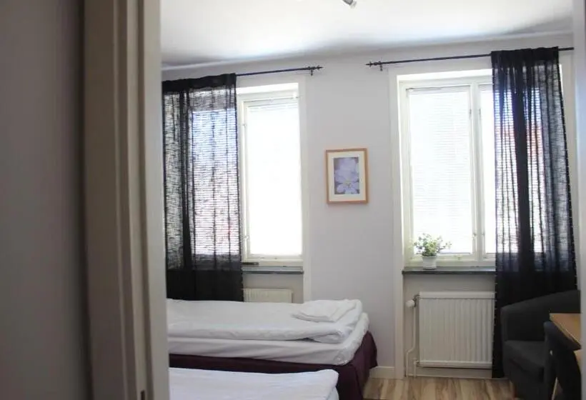 Standard-huone, Tre Stockar