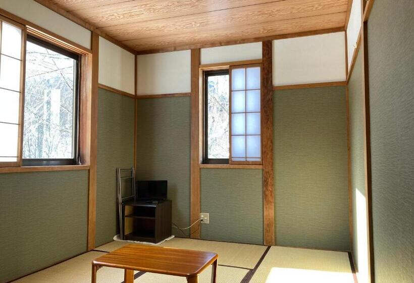 חדר סטנדרט לשלושה, Murmeln