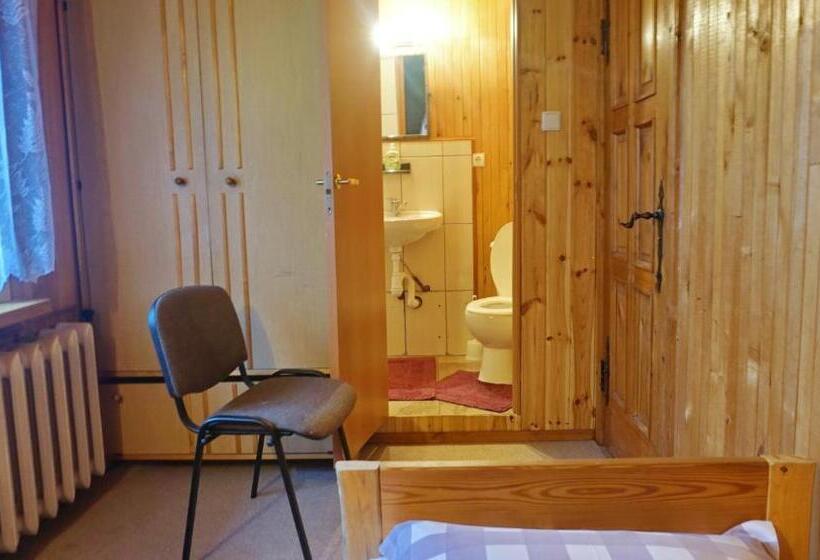اتاق استاندارد با سرویس بهداشتی مشترک, Salako Svečių Namai