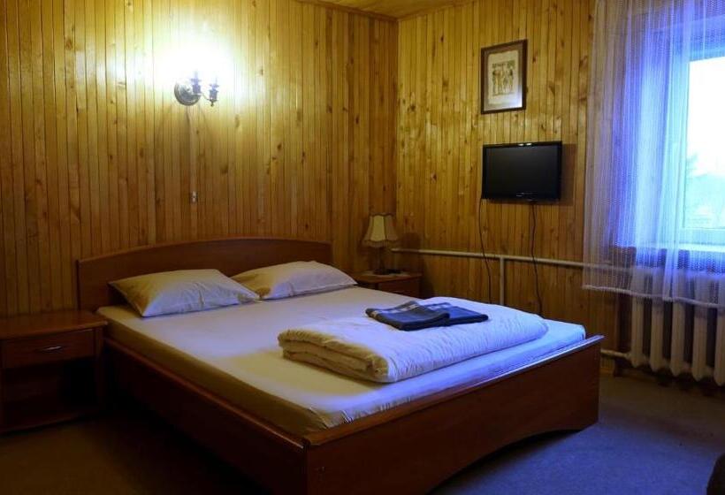 اتاق راحتی, Salako Svečių Namai