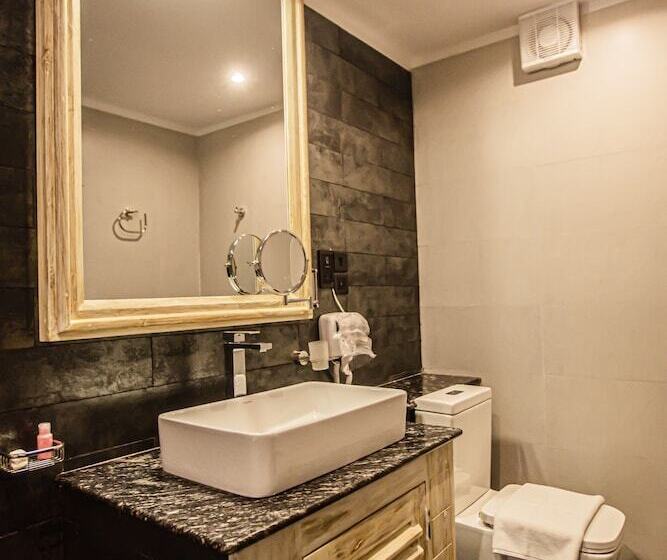 Chambre Triple Deluxe Vue Mer, Emerald Bay Resort Mirissa