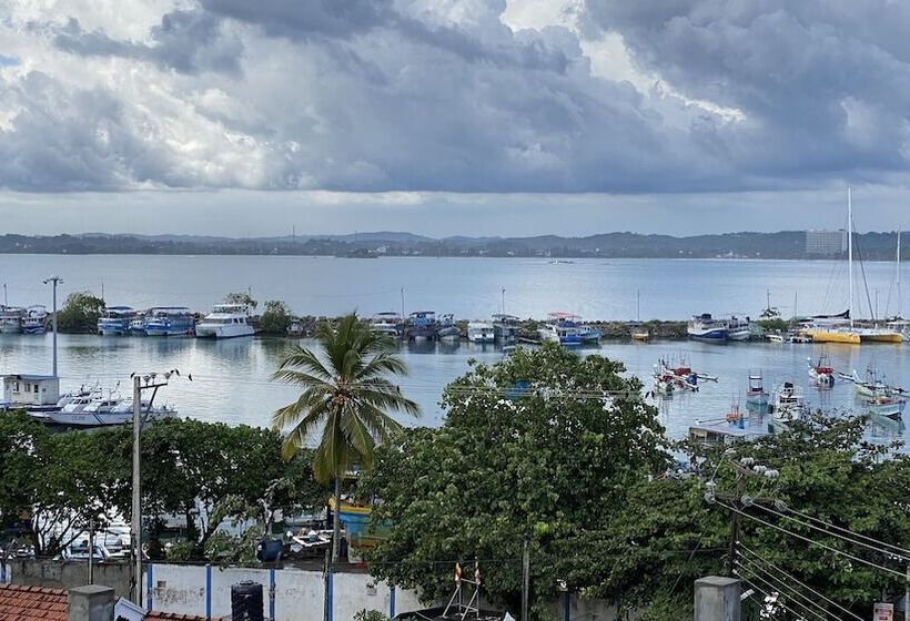 Chambre Triple Deluxe Vue Mer, Emerald Bay Resort Mirissa