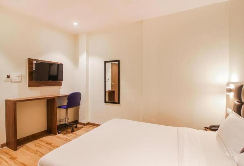 标准间, Deluxe Residency