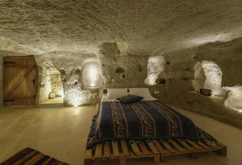 デラックスルーム, My Cave Suites