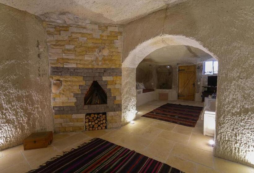 جناح سرير كينج, My Cave Suites