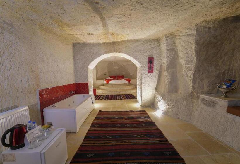 جناح سرير كينج, My Cave Suites