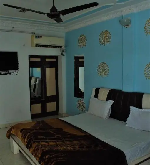 デラックスルーム, Pratap Palace