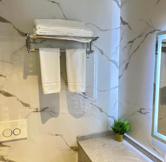 4인용 스탠다드 룸, فندق ماسة المشاعر