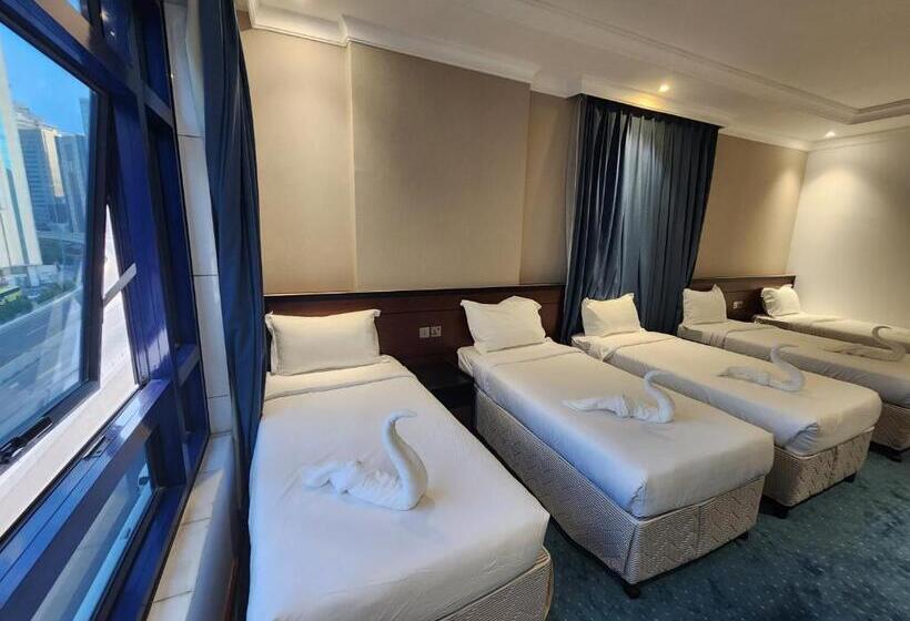 غرفة قياسية ثلاثية, فندق كنارى ان   Kanary Inn