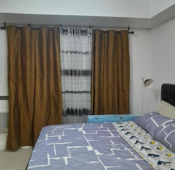 استودیوی استاندارد, Azure Urban Resort Bahamas Tower