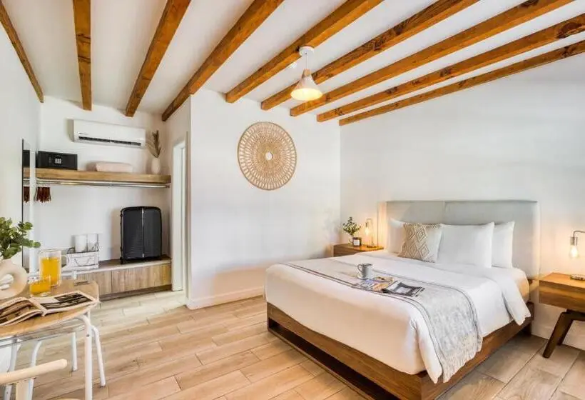 اتاق اکونومی, Beach House By Uliv